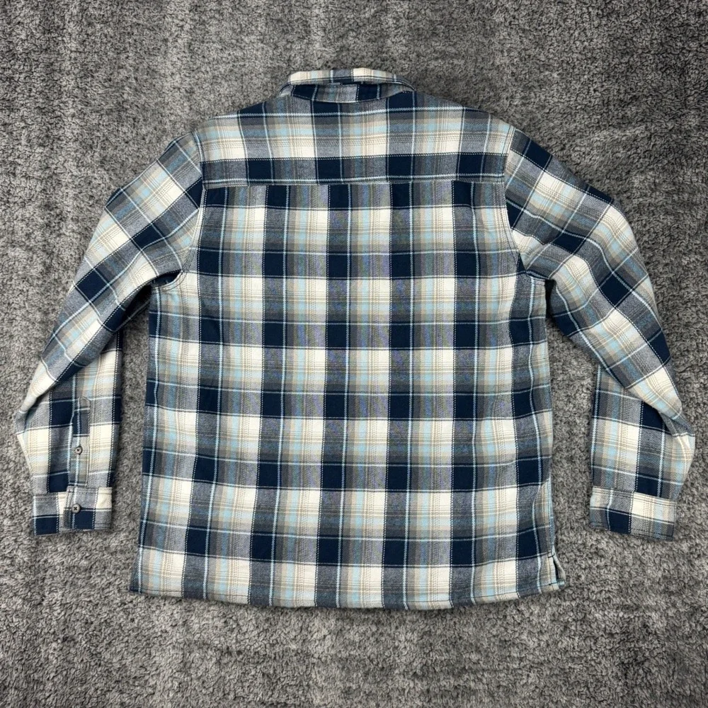 Aeropostale Mens Large Plaid Flannel Shirt Blue White Gray Button Up Long Sleeve